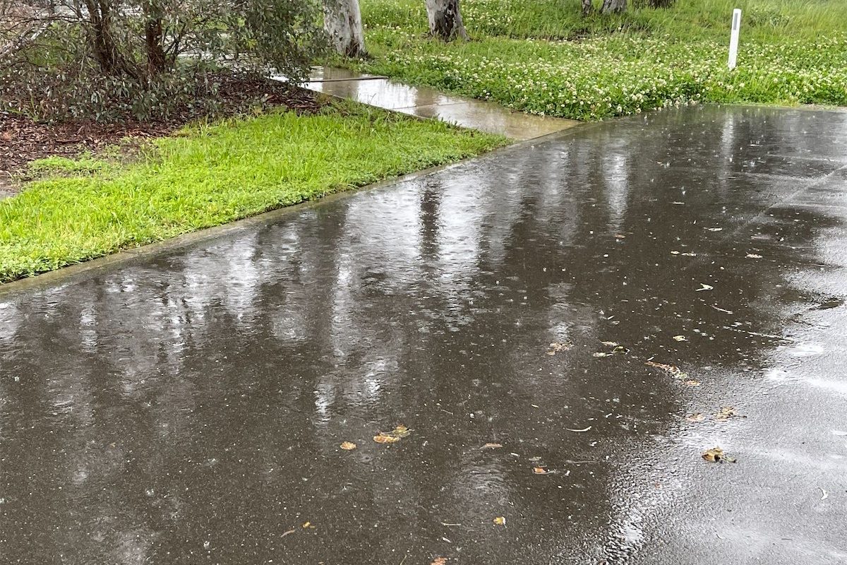 Severe thunderstorm sweeps across Canberra