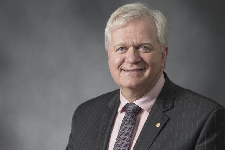 Schmidt shock: vice-chancellor’s stepping down