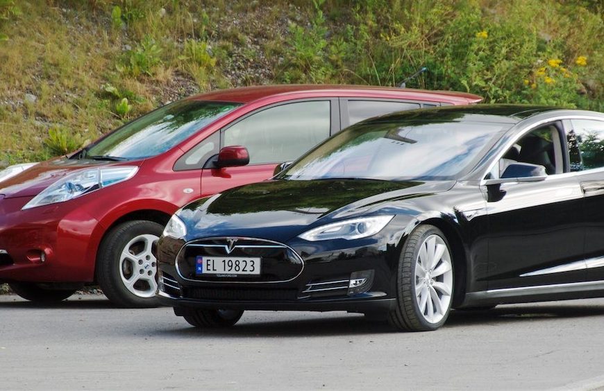 Electric-car regos click over 5000
