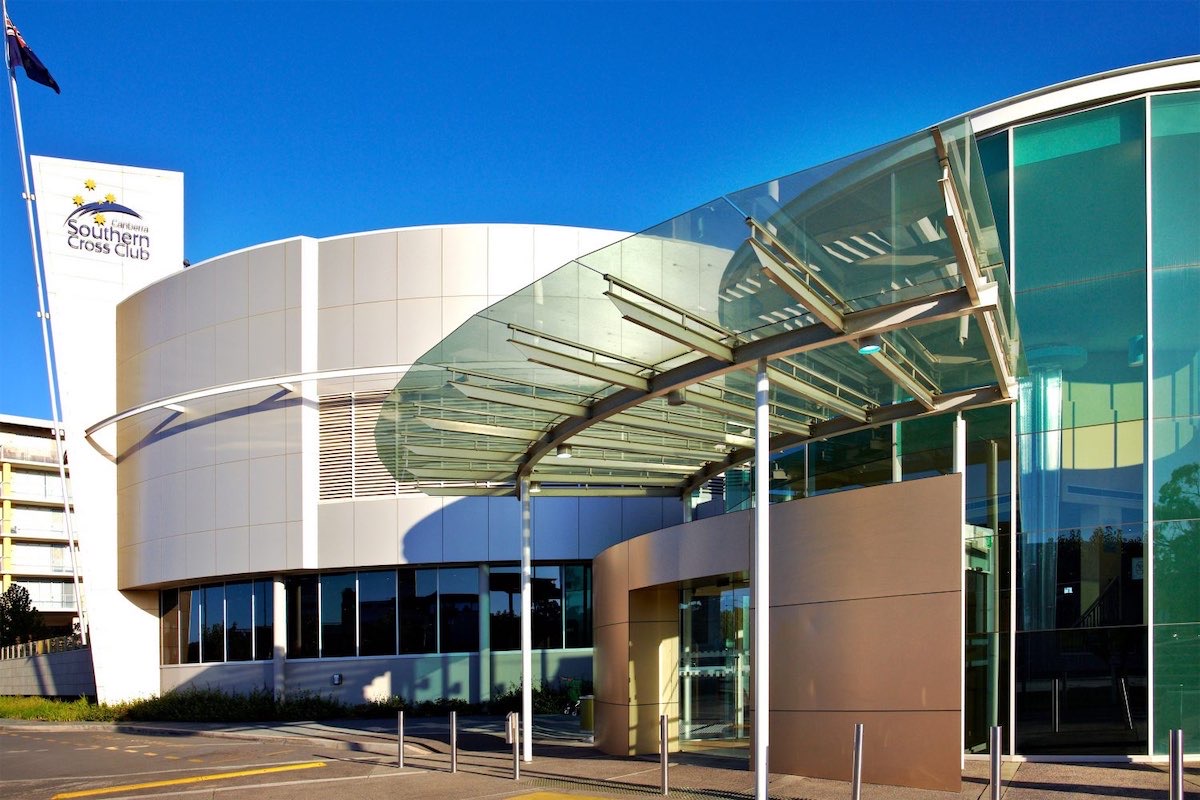 Clubs get financial nudge to get out of pokies
