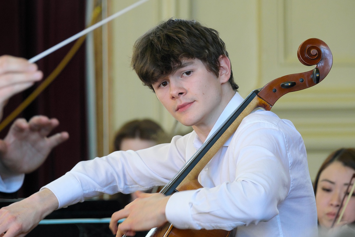 Orchestra triumphs in ambitious concert