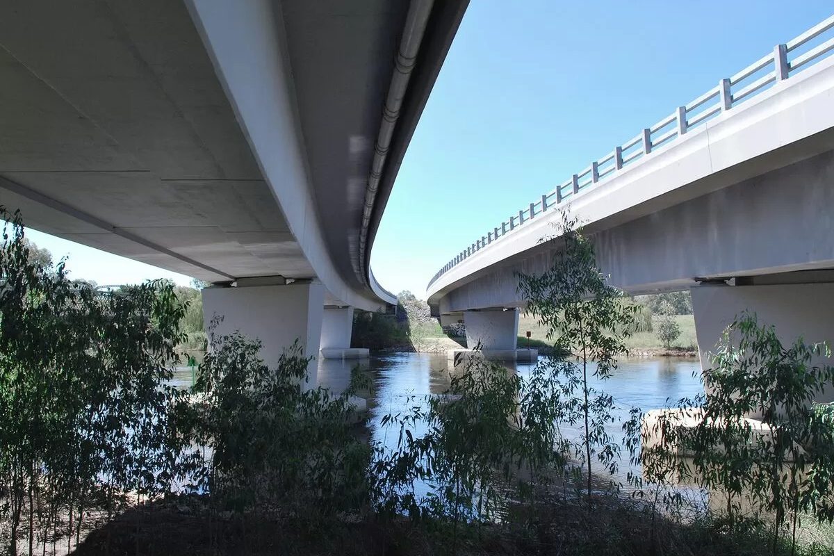 Review says cull 82 infrastructure projects