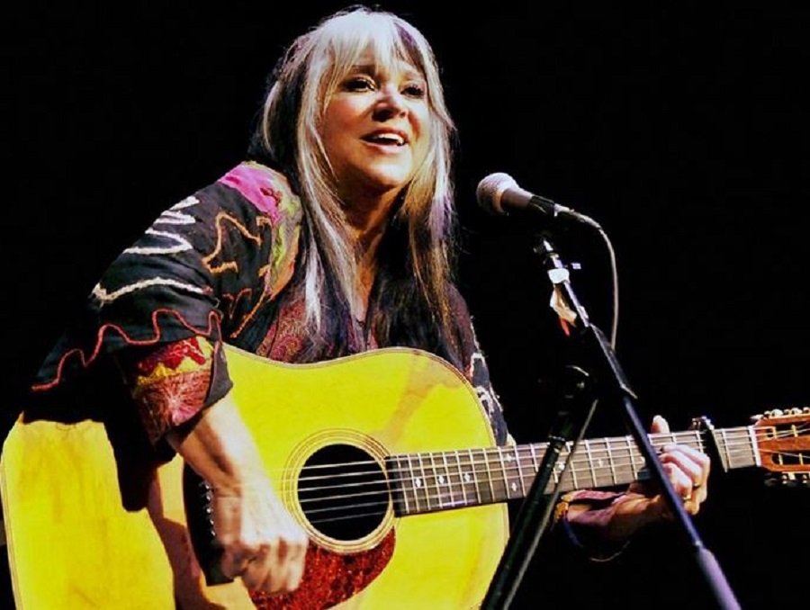 Folk singer Melanie dead at 76