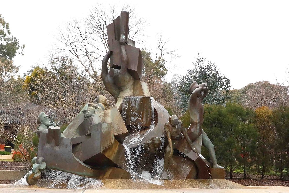 Book on sculptor fills ‘glaring gap’
