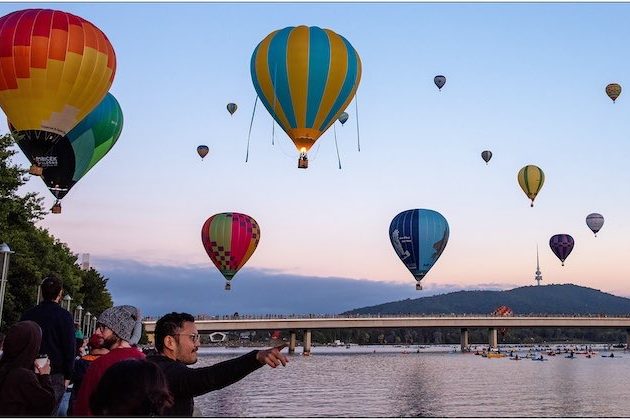 Good morning, the Balloon Festival’s back!