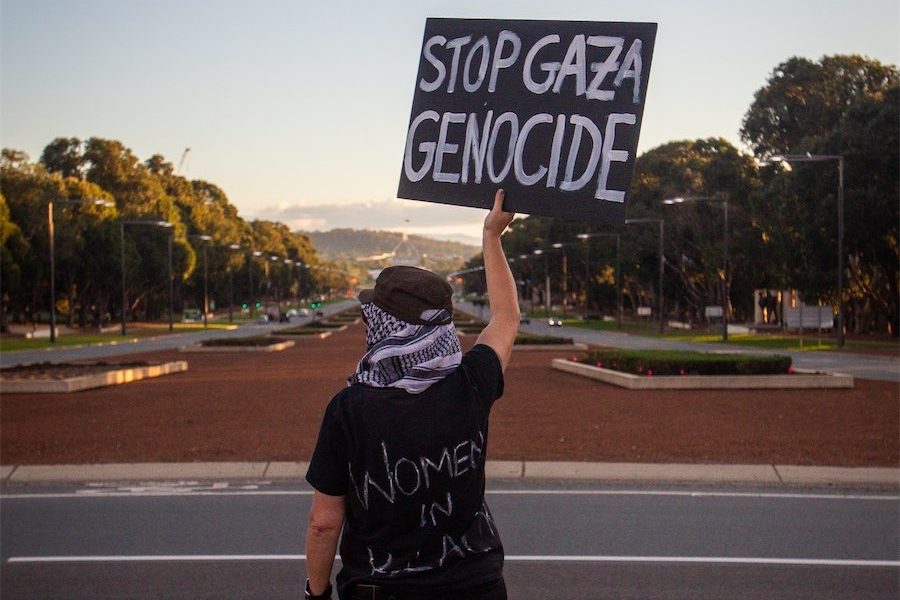 Women’s silent vigil seeks peace for Palestinians