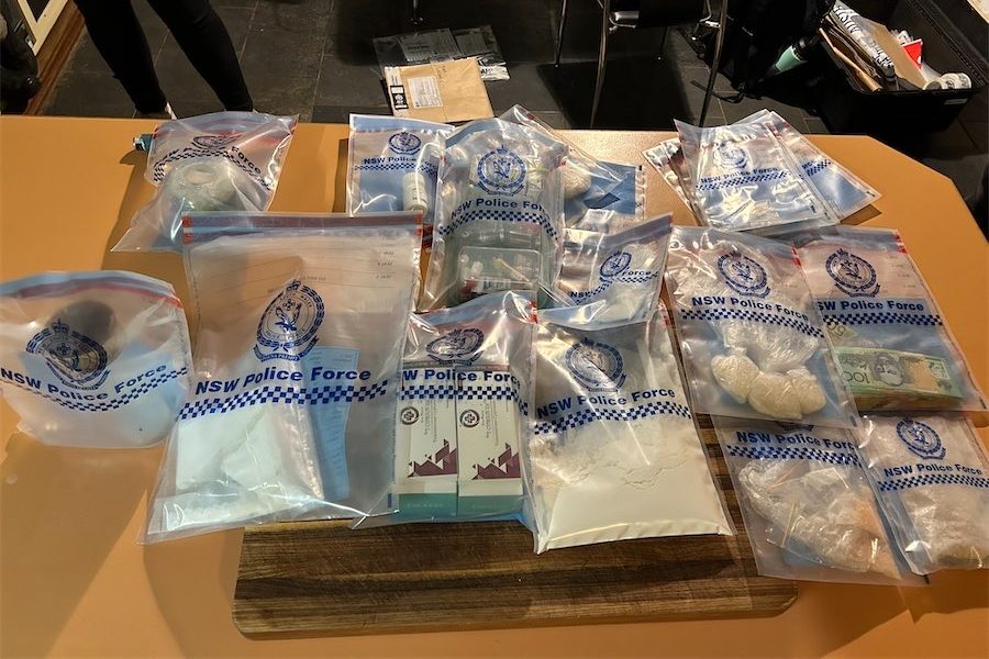Police swoop on drugs and cash in Greenleigh