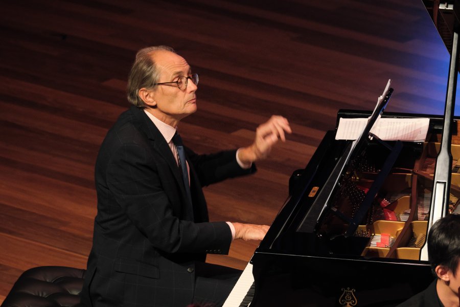 CIMF / Peelman makes his mark in festival finale