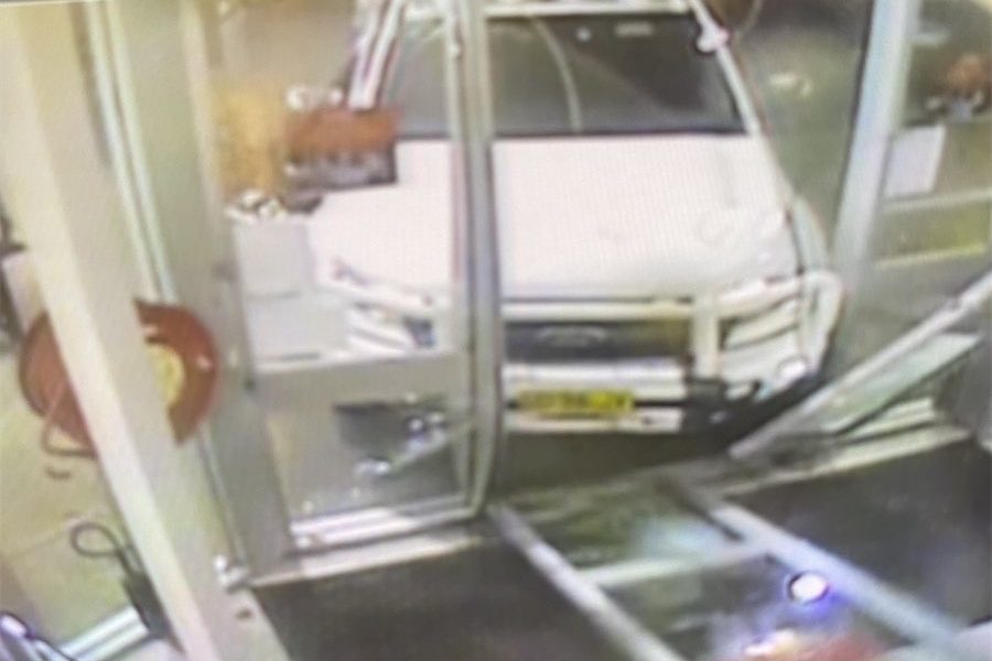 Early morning ram-raid robbery in Chisholm