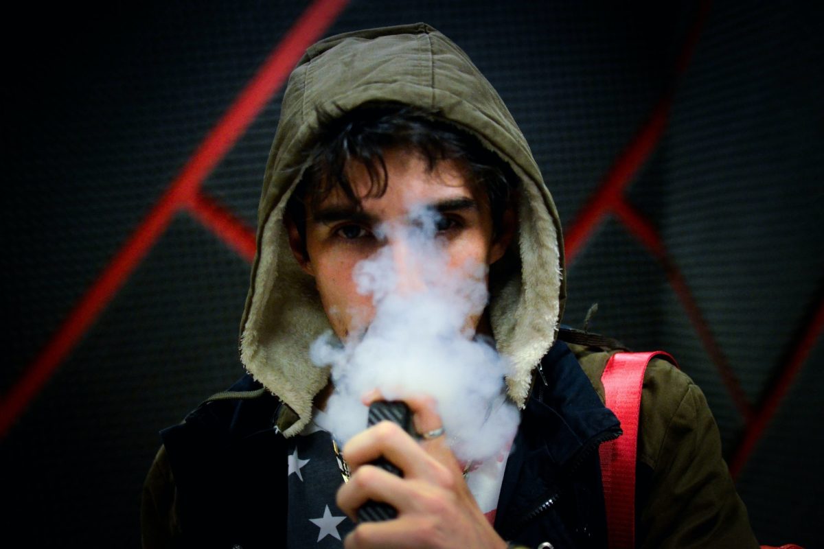 Youth quit-vaping service launches in Canberra
