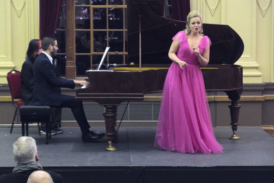 Unusual recital of memorable intimacy