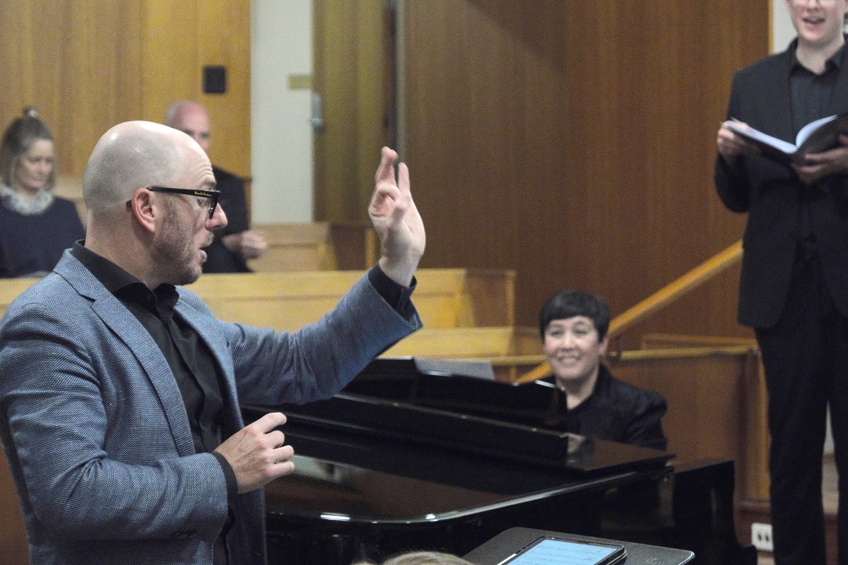 Chorale takes off in concert devoted to flight