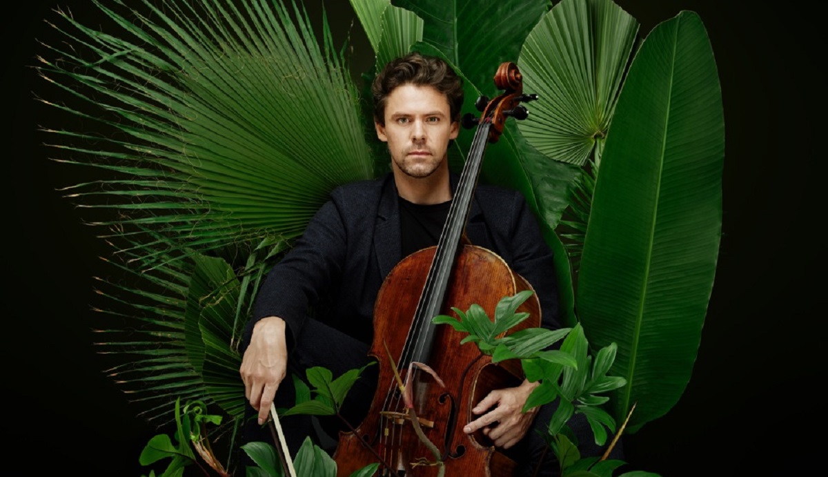 Cellist pays immersive homage to a wonderful world