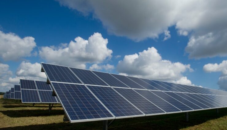 Start date questions heat up over $30b solar mega-farm