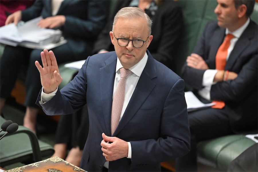 PM apologises for ‘insensitive’ Tourette’s comment