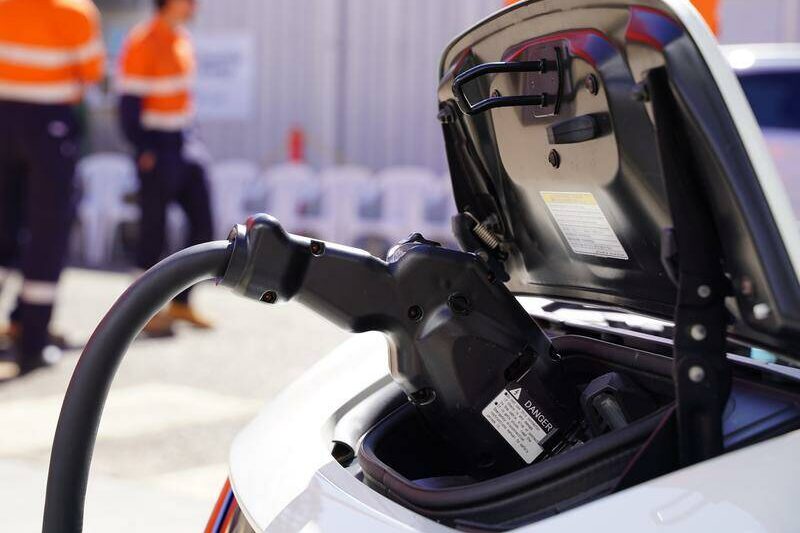 Electric cars to rev up the energy grid, one at a time