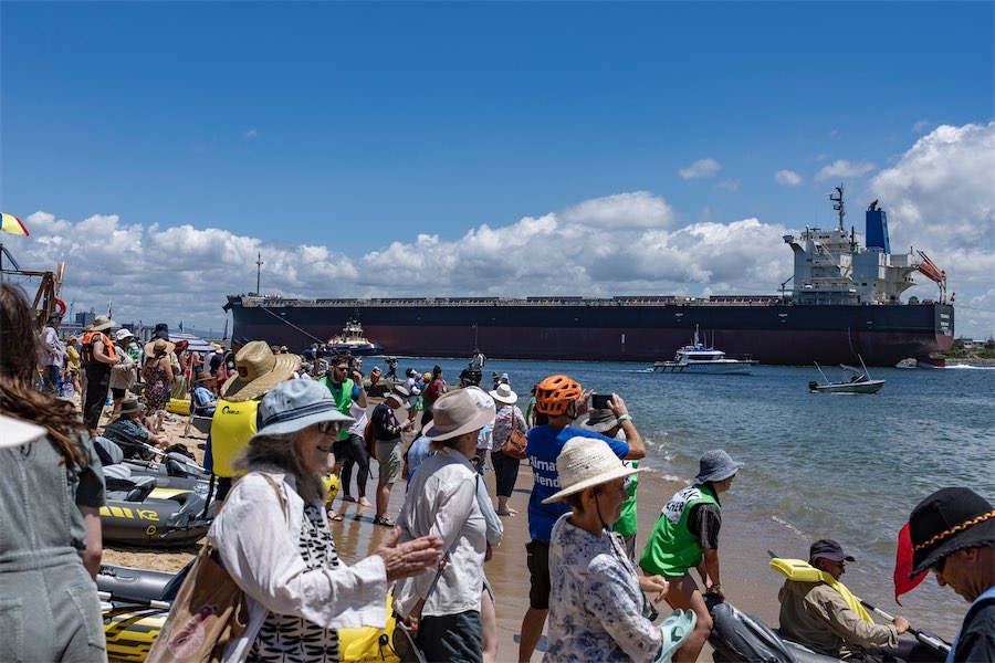 Port protesters arrested after disrupting coal ships