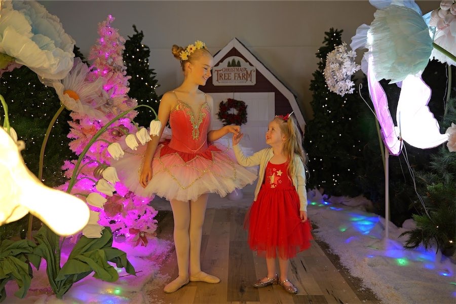 Young actors brighten North Pole Lane