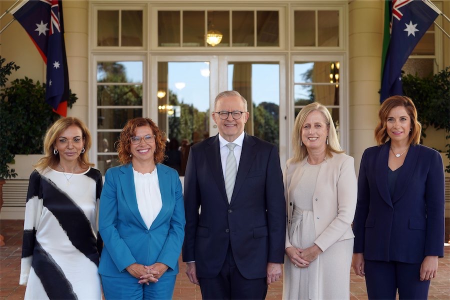 Cabinet gender parity as election fight intensifies
