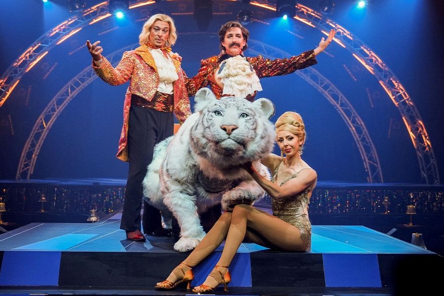 The magic of Siegfried and Roy in song