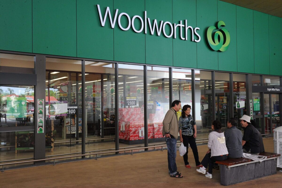 Woolworths profit hit by 17-day warehouse strike