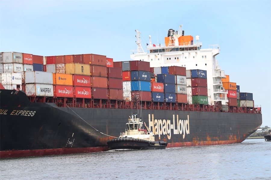 Economy accelerates as exports grow