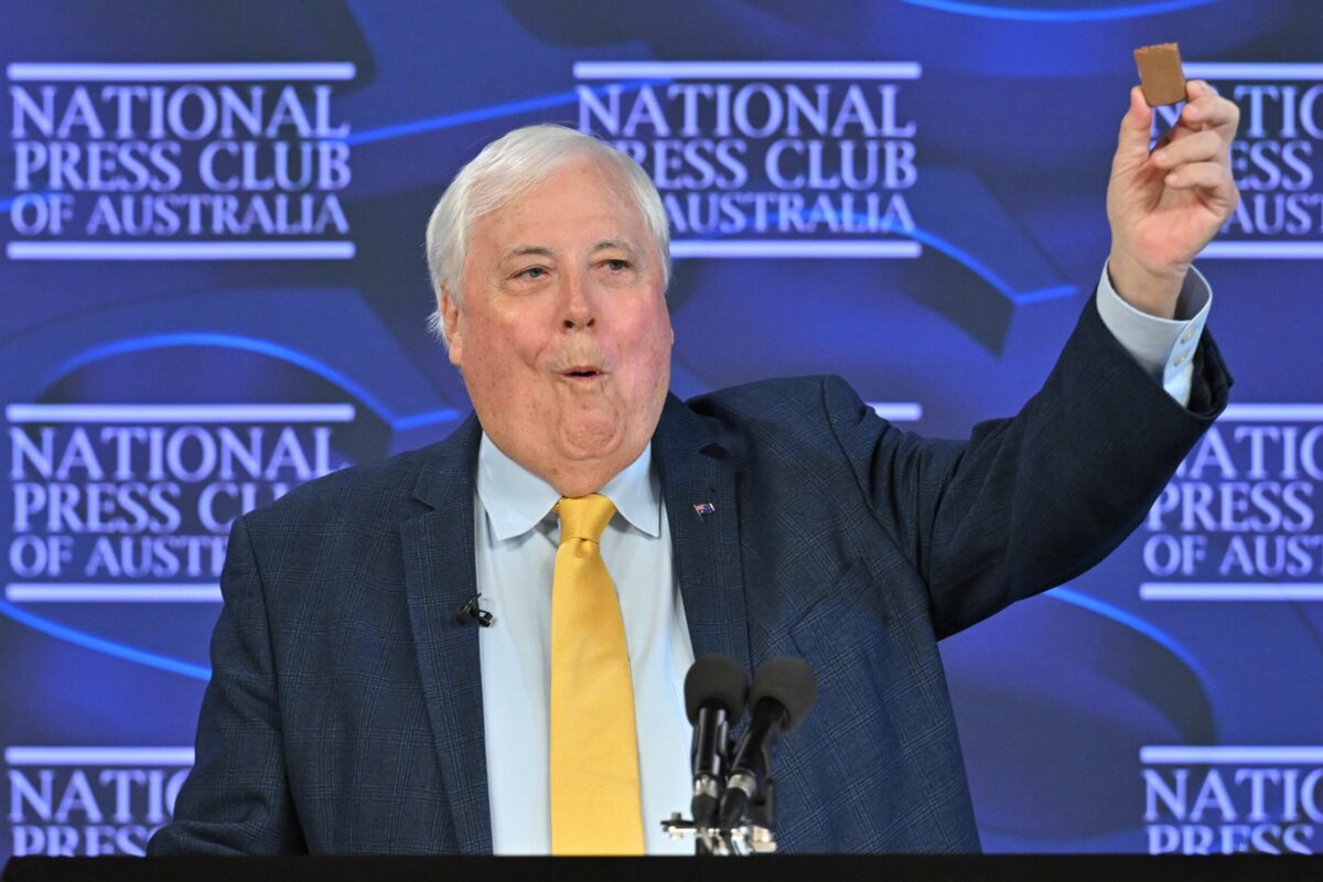 Palmer pledges big biscuits for Patriots election blitz
