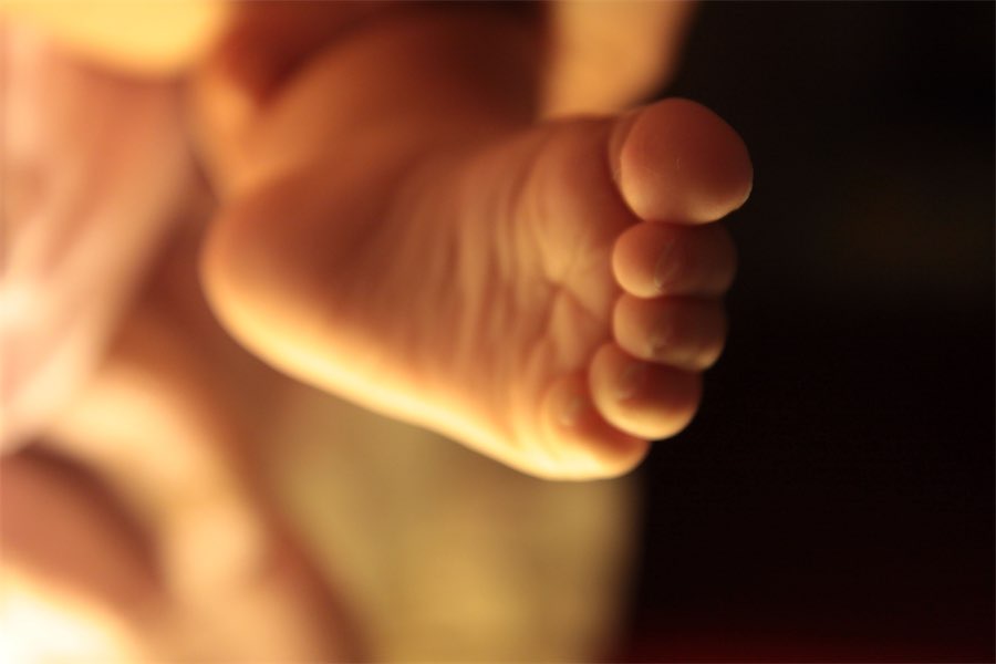 Legal ‘nightmare’ after woman births stranger’s baby