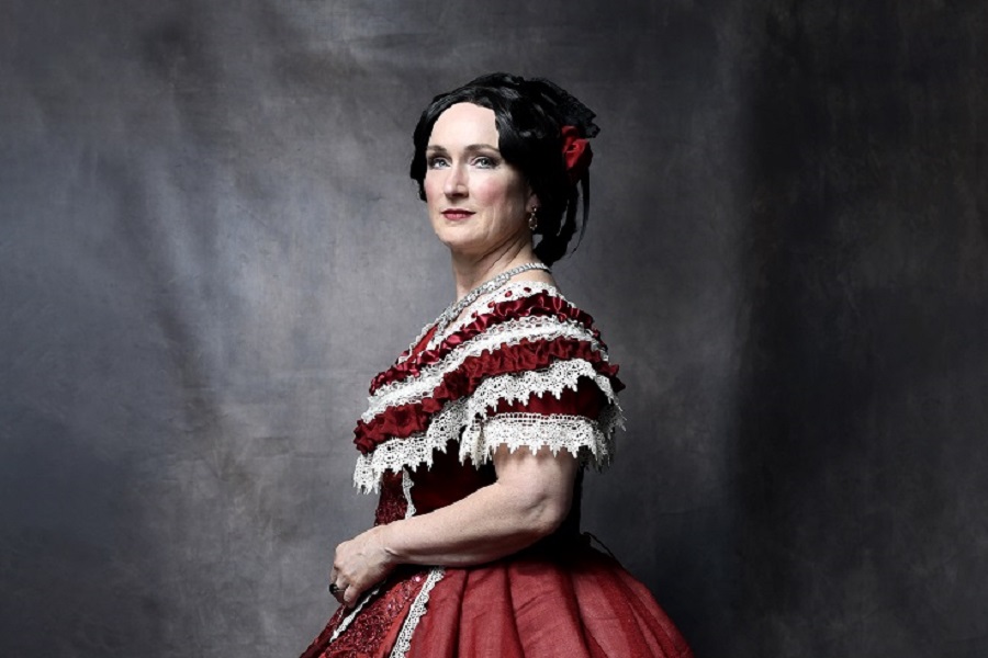 A ‘daringly defiant diva’ takes the stage