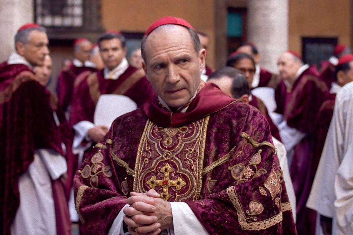Pope’s passing sends people around the world streaming