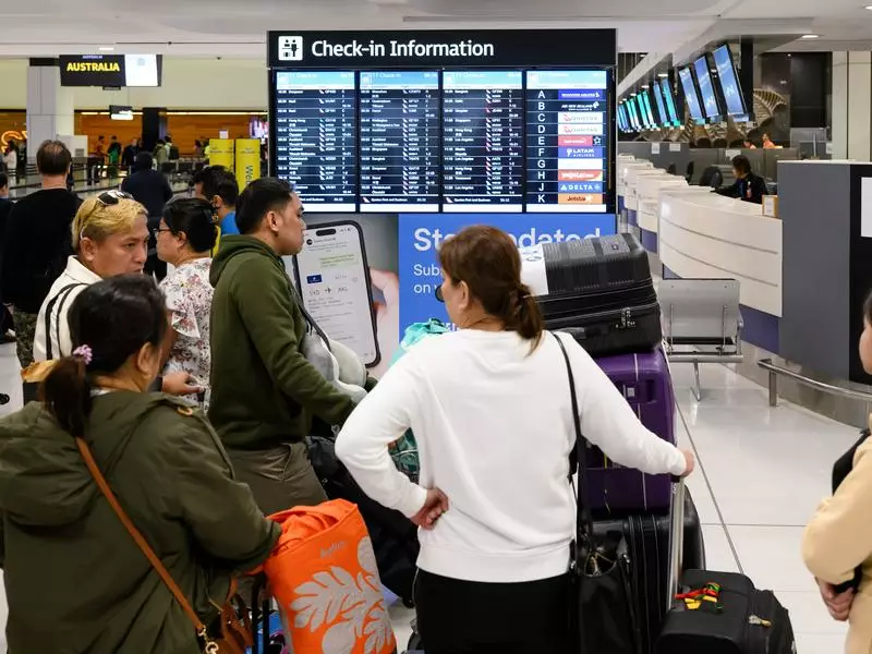 Aussies shun US as Trump slump, dollar dive slow travel
