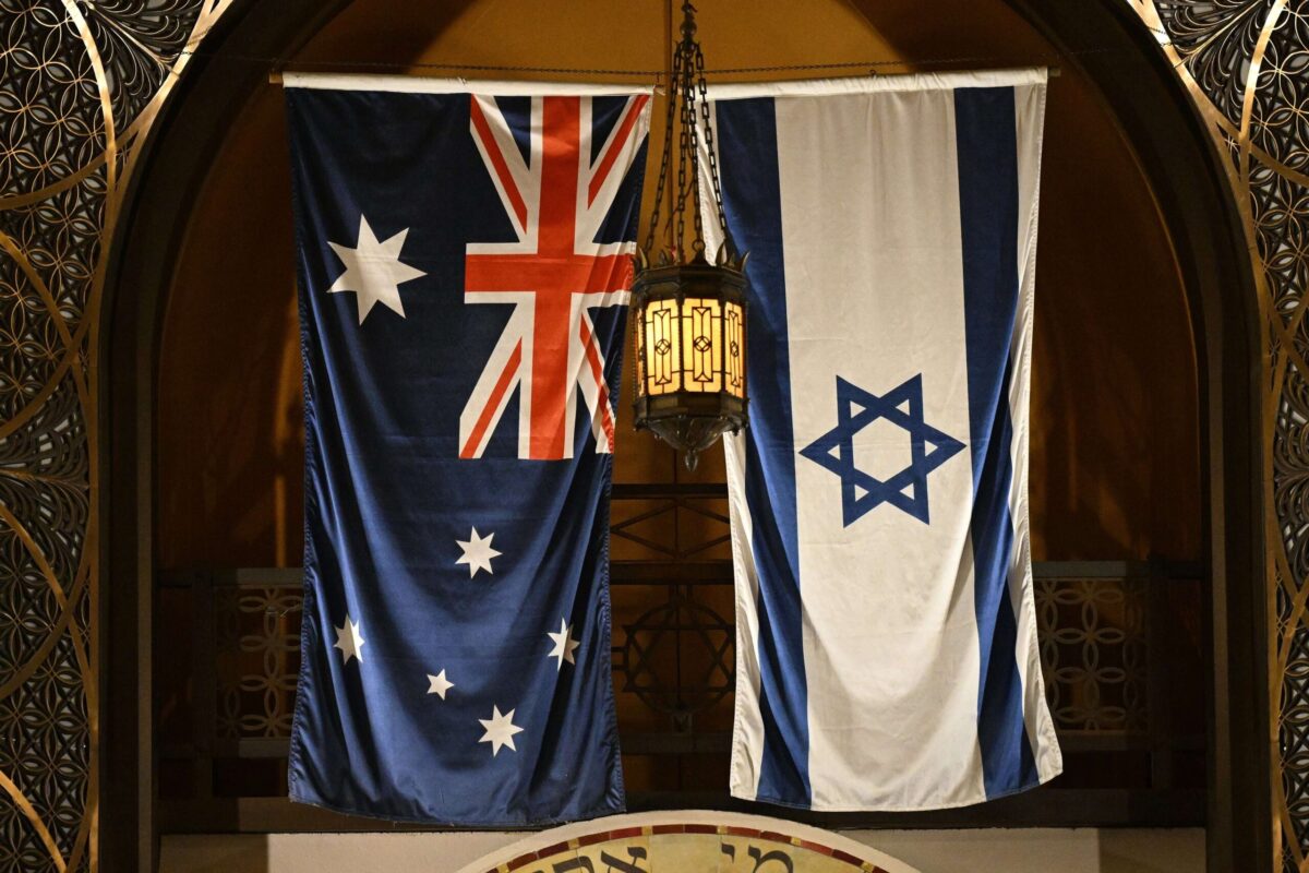 Opposition calls on PM to take up Israel trip invite