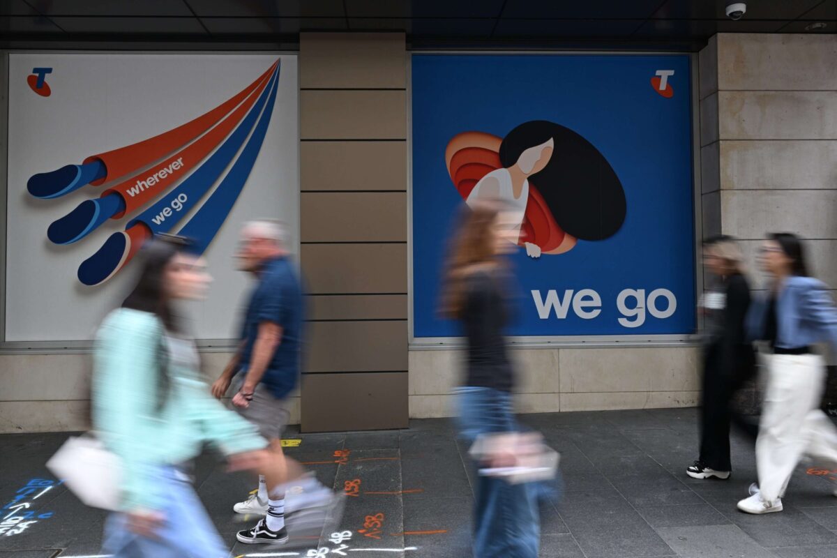 Telstra accused of beating around the bush on coverage
