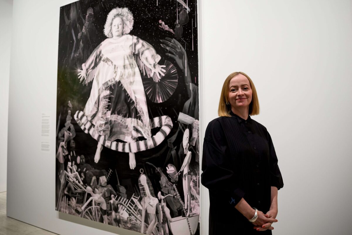 Multiverse of motherhood shines brightest in Archibald