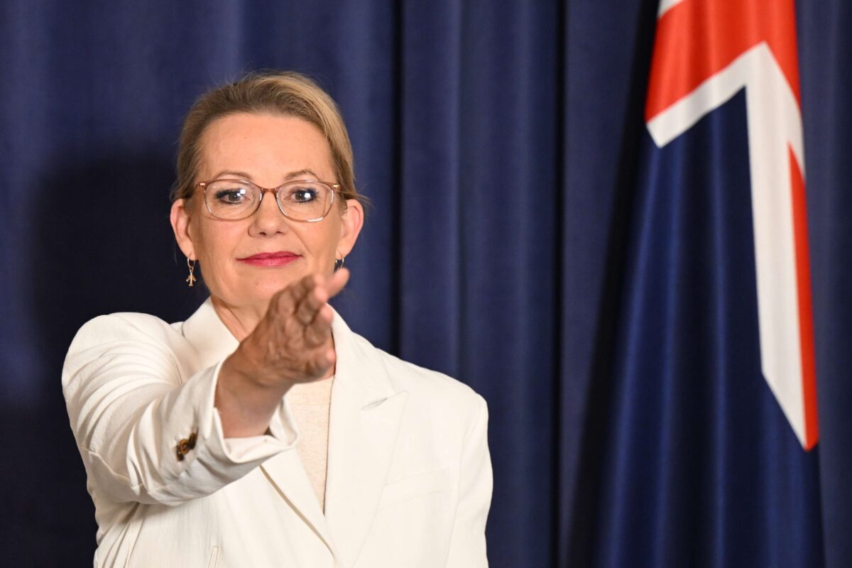 Coalition chiefs deny settling scores in shadow cabinet