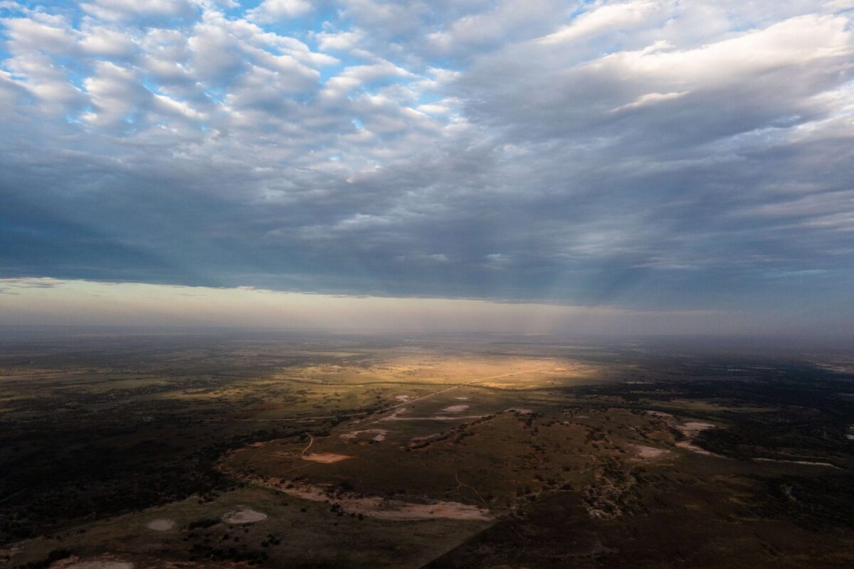 Clue to record-breaking temperatures in clearer skies