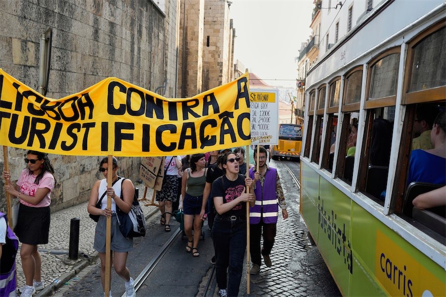 Telling tourists to go home has a history