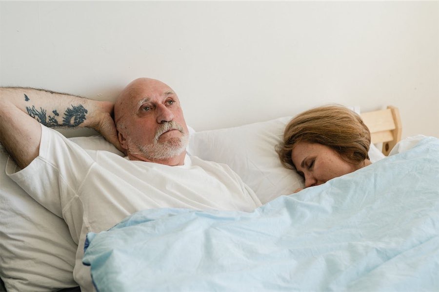 Do women really need more sleep than men?
