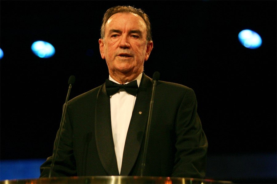 Aussie cricket icon Bob Simpson dies at 89