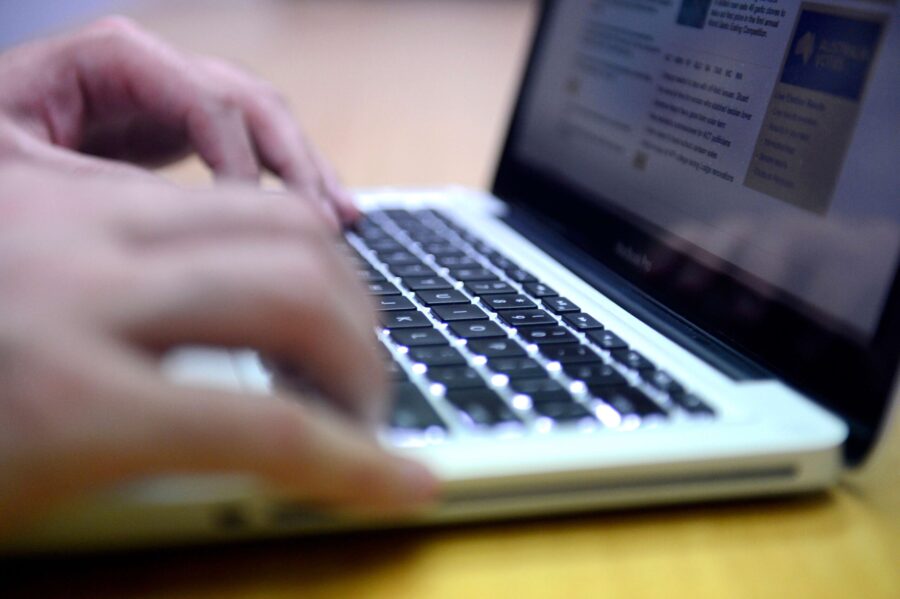 Watchdog says tech giants still failing on child abuse