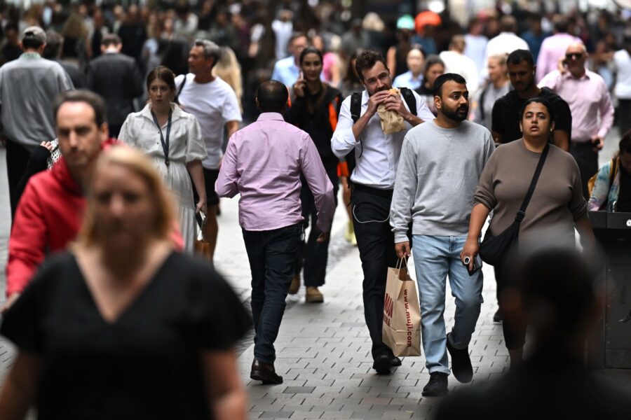 Unions, business at loggerheads over four-day work week