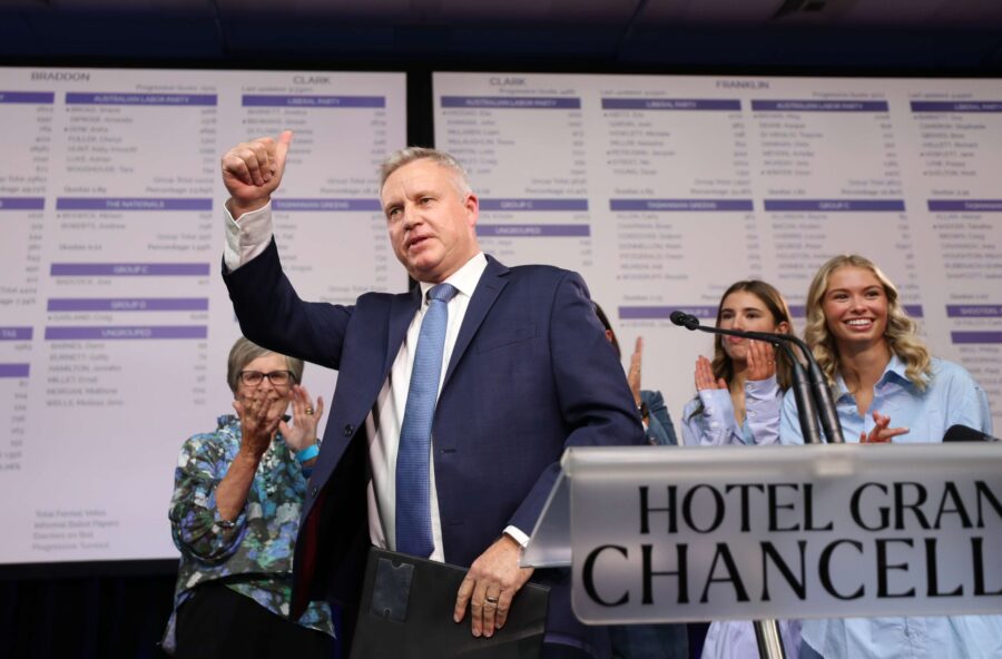 Premier to face immediate test after minority return