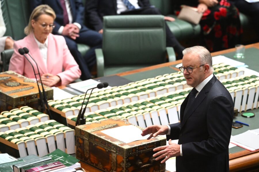 Nostalgia and political beef cap first sitting period