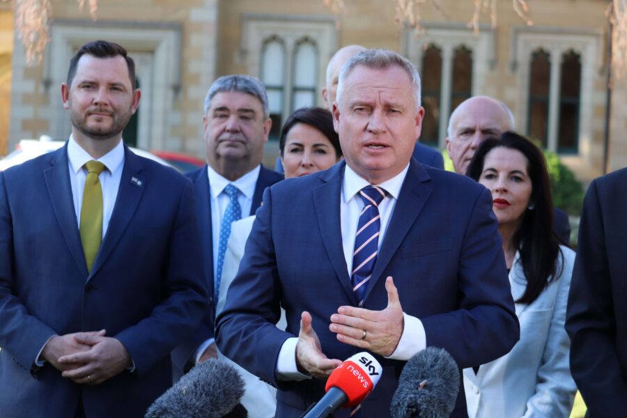 Liberals cling to power as Greens thumb nose at Labor
