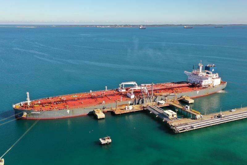 Concern as grey market Russian oil seeps into Australia