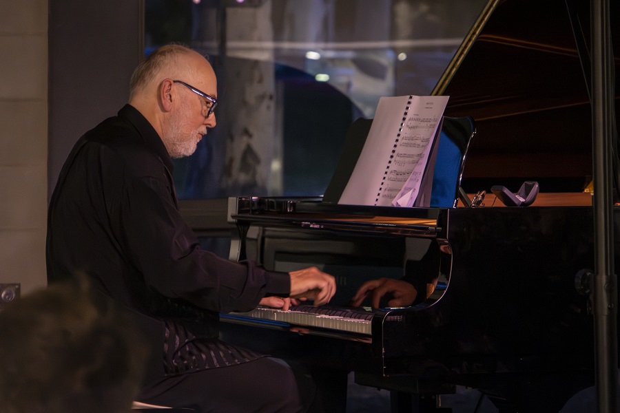 Ian Munro’s sparkling, small-gem recital