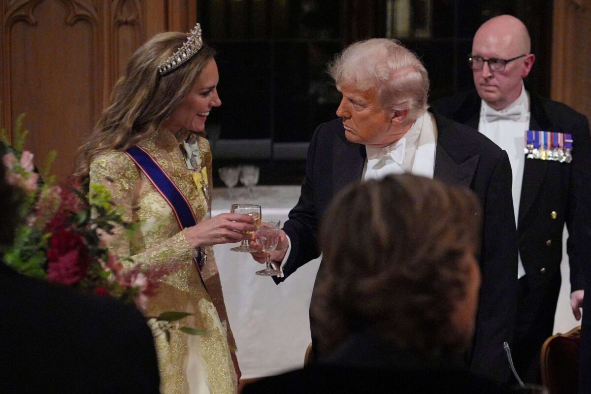 ‘Radiant’ Kate glitters in gold at banquet for Trump