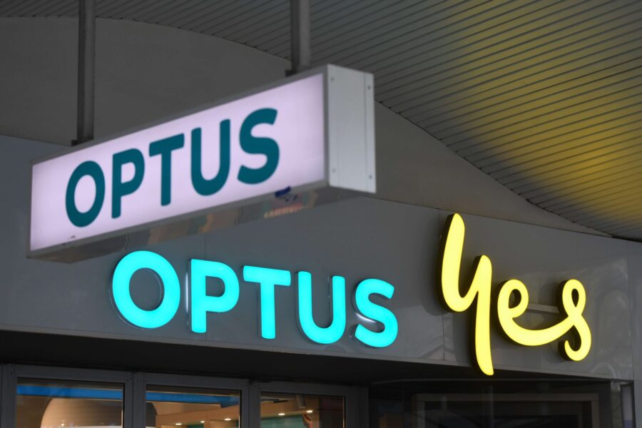 Optus in government’s sights as parliament returns