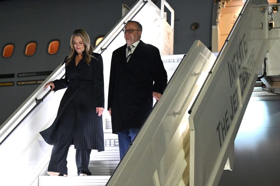 Gaza, subs top of PM’s agenda after touching down in UK