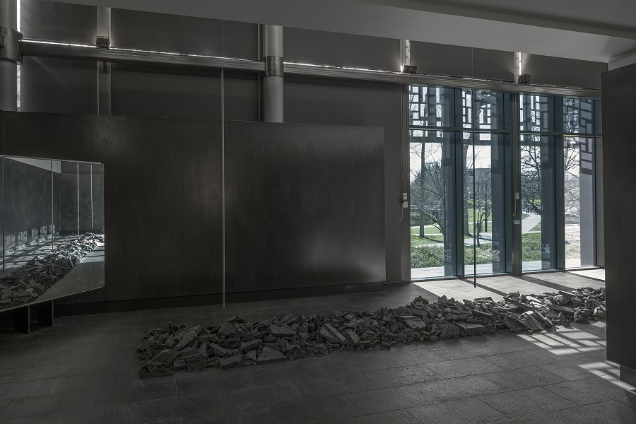 An immersive and meditative encounter with Metal